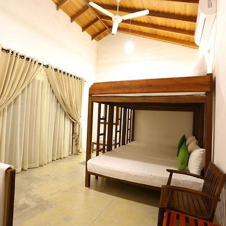 Kayjay Palms Hotel Passikudah Bagian luar foto
