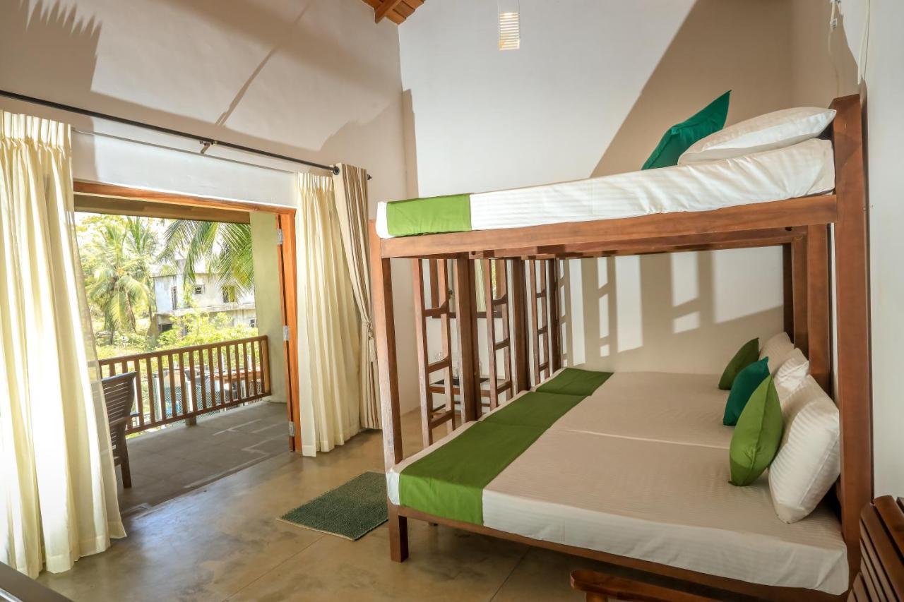 Kayjay Palms Hotel Passikudah Bagian luar foto