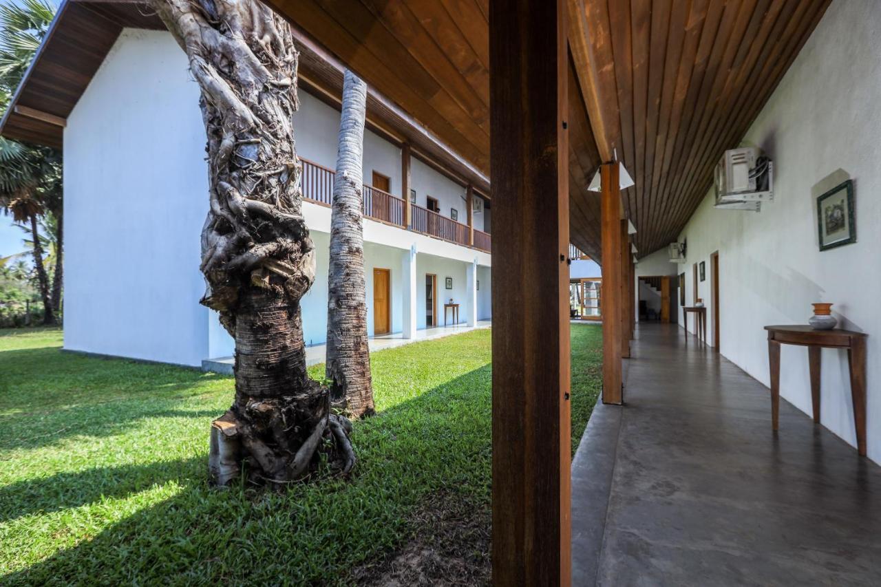 Kayjay Palms Hotel Passikudah Bagian luar foto