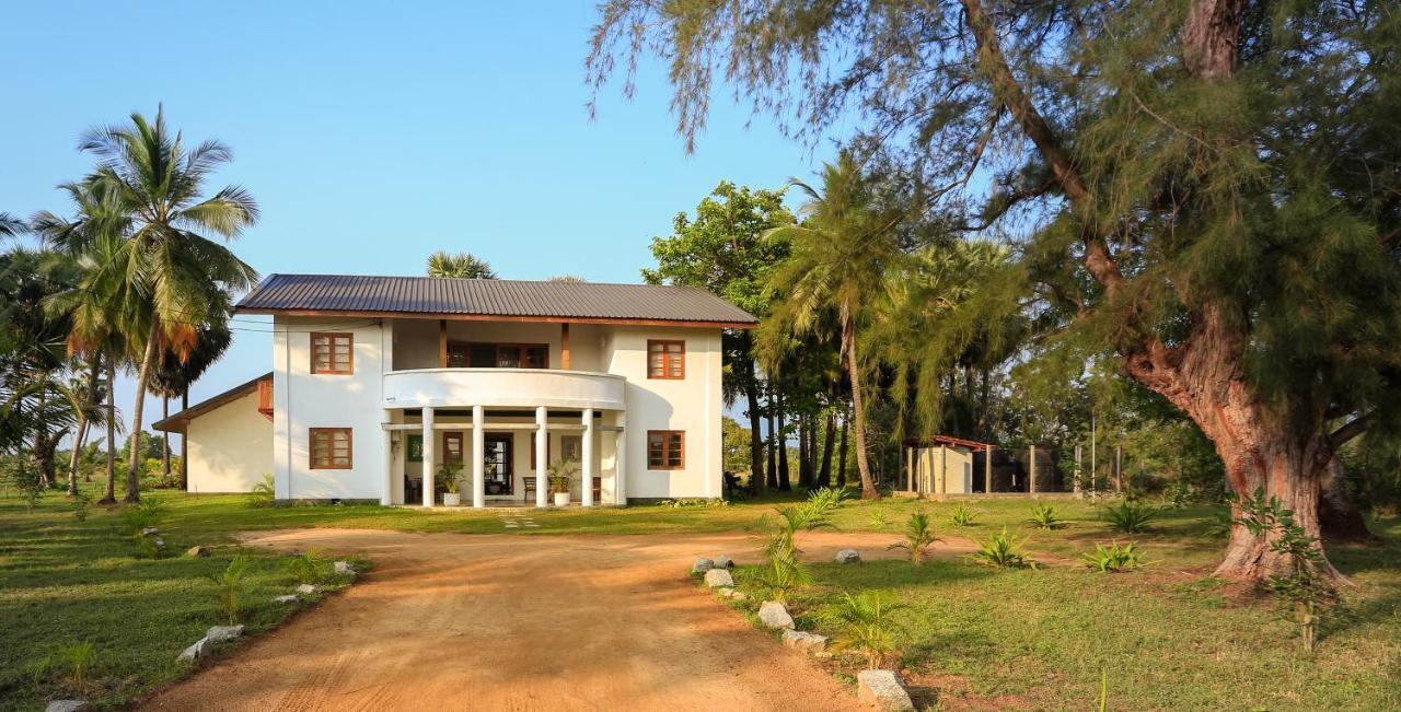 Kayjay Palms Hotel Passikudah Bagian luar foto