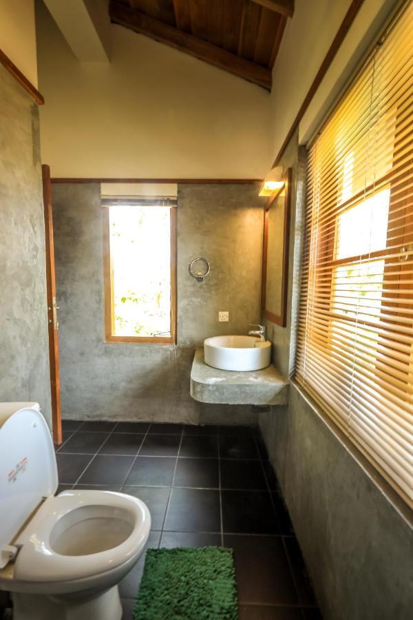 Kayjay Palms Hotel Passikudah Bagian luar foto