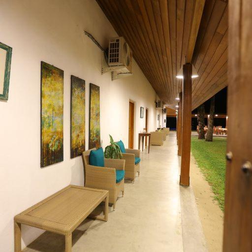 Kayjay Palms Hotel Passikudah Bagian luar foto